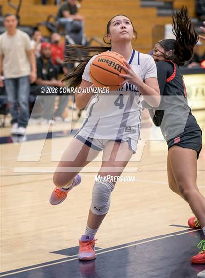 Thumbnail 1 in Pasadena @ Crescenta Valley photogallery.