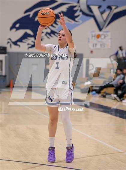 Thumbnail 1 in Pasadena @ Crescenta Valley photogallery.