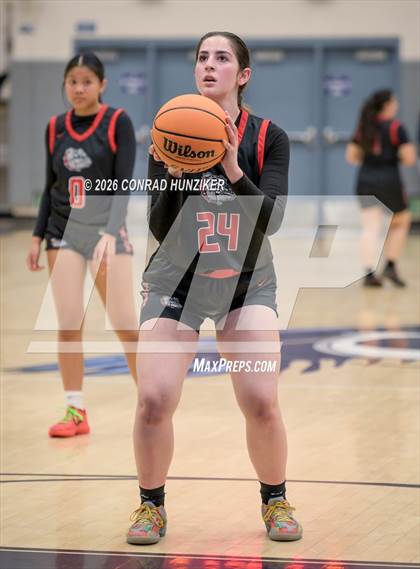 Thumbnail 1 in Pasadena @ Crescenta Valley photogallery.