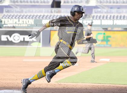 Thumbnail 2 in Mater Dei Catholic vs. San Ysidro @ Petco Park photogallery.