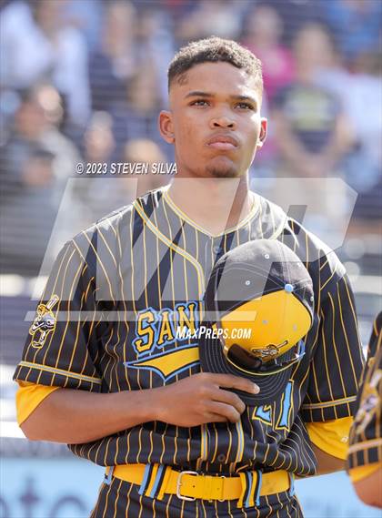 Thumbnail 3 in Mater Dei Catholic vs. San Ysidro @ Petco Park photogallery.