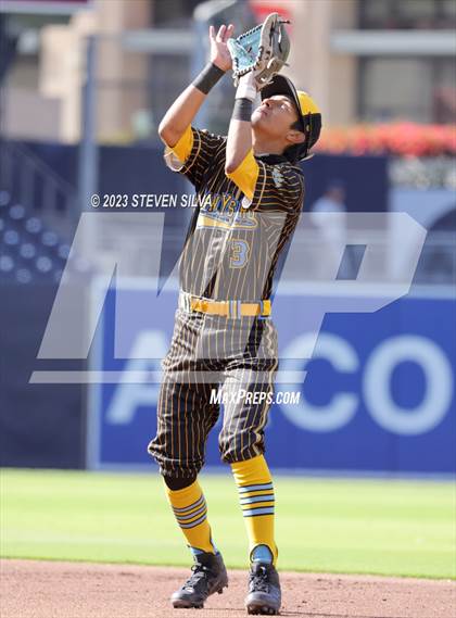 Thumbnail 2 in Mater Dei Catholic vs. San Ysidro @ Petco Park photogallery.