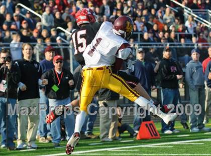 Thumbnail 2 in Loyola Academy vs Maine South (IHSA Class 8A Semi-Finals) photogallery.