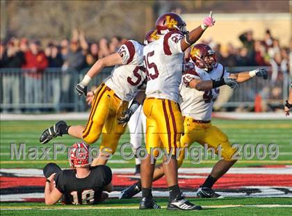 Thumbnail 3 in Loyola Academy vs Maine South (IHSA Class 8A Semi-Finals) photogallery.