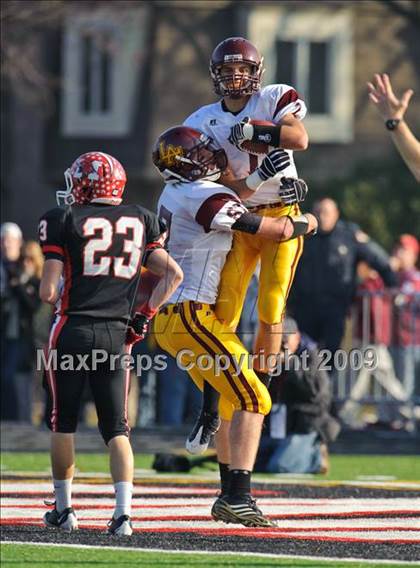 Thumbnail 1 in Loyola Academy vs Maine South (IHSA Class 8A Semi-Finals) photogallery.