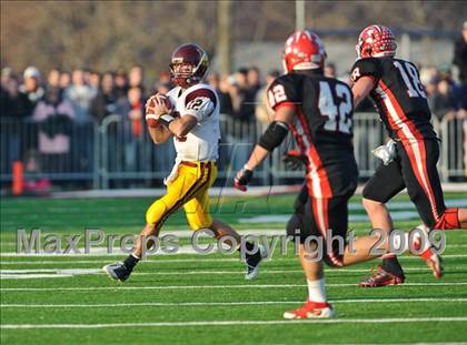 Thumbnail 2 in Loyola Academy vs Maine South (IHSA Class 8A Semi-Finals) photogallery.