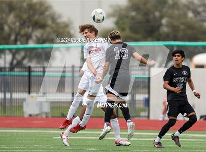 Thumbnail 3 in West Mesquite vs. Wakeland (UIL 5A Regional Final Playoff) photogallery.