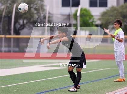 Thumbnail 1 in West Mesquite vs. Wakeland (UIL 5A Regional Final Playoff) photogallery.