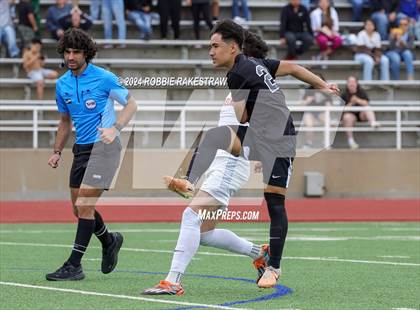 Thumbnail 2 in West Mesquite vs. Wakeland (UIL 5A Regional Final Playoff) photogallery.