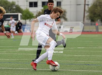 Thumbnail 2 in West Mesquite vs. Wakeland (UIL 5A Regional Final Playoff) photogallery.