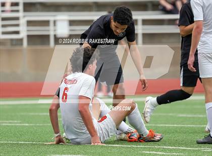 Thumbnail 3 in West Mesquite vs. Wakeland (UIL 5A Regional Final Playoff) photogallery.