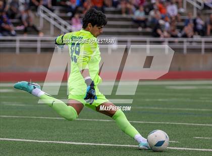 Thumbnail 3 in West Mesquite vs. Wakeland (UIL 5A Regional Final Playoff) photogallery.