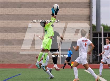 Thumbnail 3 in West Mesquite vs. Wakeland (UIL 5A Regional Final Playoff) photogallery.