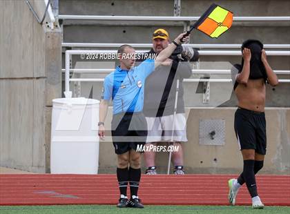 Thumbnail 3 in West Mesquite vs. Wakeland (UIL 5A Regional Final Playoff) photogallery.