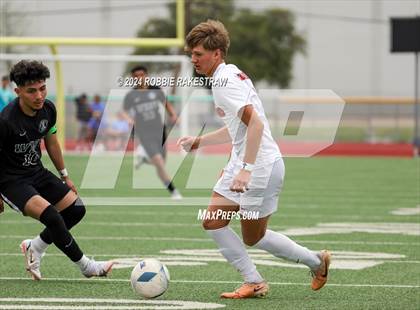 Thumbnail 1 in West Mesquite vs. Wakeland (UIL 5A Regional Final Playoff) photogallery.