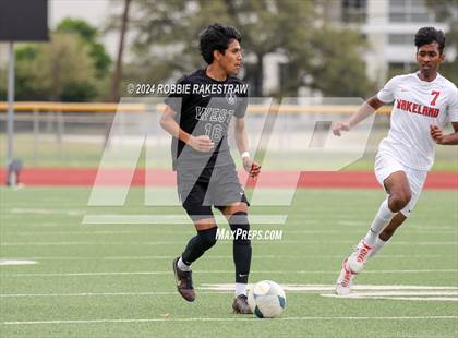 Thumbnail 1 in West Mesquite vs. Wakeland (UIL 5A Regional Final Playoff) photogallery.