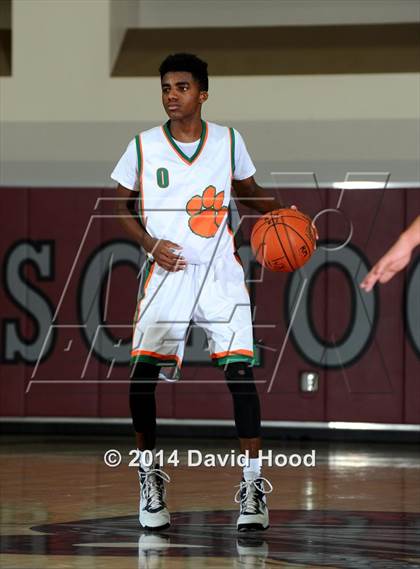 Thumbnail 3 in Brea Olinda @ Poly (MaxPreps Holiday Classic) photogallery.