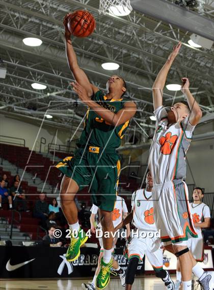Thumbnail 3 in Brea Olinda @ Poly (MaxPreps Holiday Classic) photogallery.