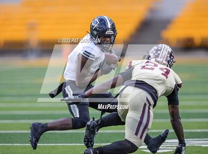 Thumbnail 1 in Summer Creek vs. Steele (UIL Football 6A DII Semifinal) photogallery.