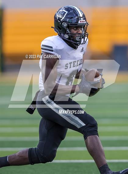 Thumbnail 2 in Summer Creek vs. Steele (UIL Football 6A DII Semifinal) photogallery.