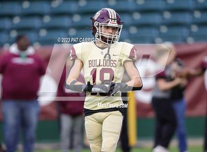 Thumbnail 3 in Summer Creek vs. Steele (UIL Football 6A DII Semifinal) photogallery.