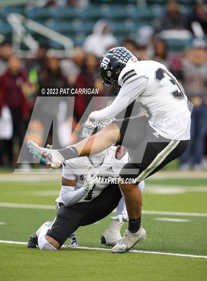 Thumbnail 1 in Summer Creek vs. Steele (UIL Football 6A DII Semifinal) photogallery.