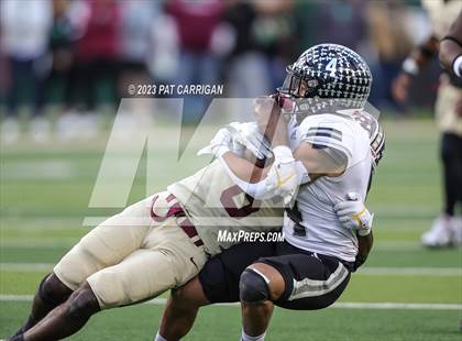 Thumbnail 2 in Summer Creek vs. Steele (UIL Football 6A DII Semifinal) photogallery.