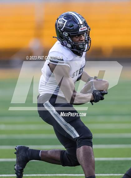 Thumbnail 3 in Summer Creek vs. Steele (UIL Football 6A DII Semifinal) photogallery.