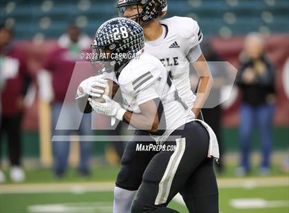 Thumbnail 2 in Summer Creek vs. Steele (UIL Football 6A DII Semifinal) photogallery.