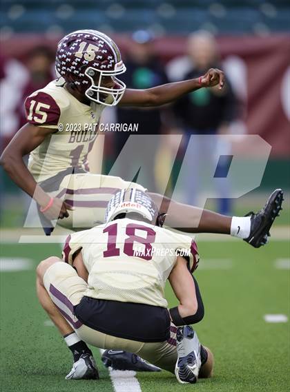 Thumbnail 1 in Summer Creek vs. Steele (UIL Football 6A DII Semifinal) photogallery.