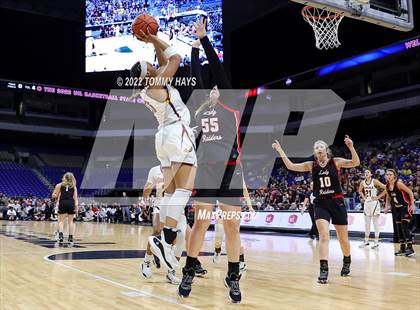 Thumbnail 3 in Winnsboro vs. Fairfield (UIL 3A State Final) photogallery.