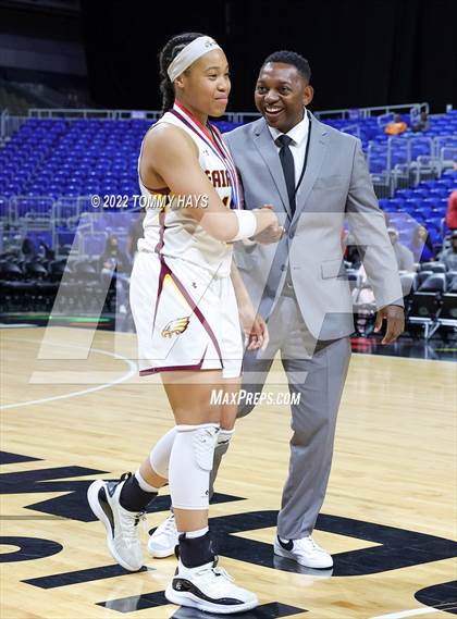 Thumbnail 1 in Winnsboro vs. Fairfield (UIL 3A State Final) photogallery.
