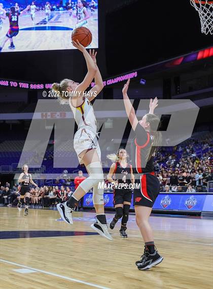 Thumbnail 2 in Winnsboro vs. Fairfield (UIL 3A State Final) photogallery.