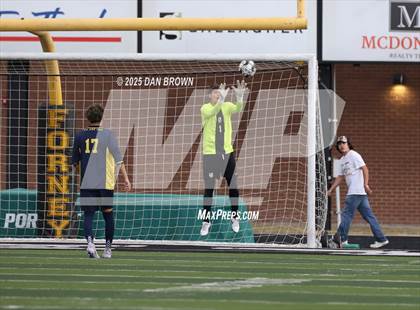 Thumbnail 3 in Community vs Pine Tree (UIL 4A D1 Regional Semis) photogallery.