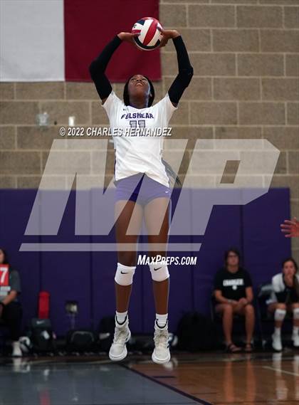 Thumbnail 3 in Episcopal vs Fulshear (College Station High School) photogallery.