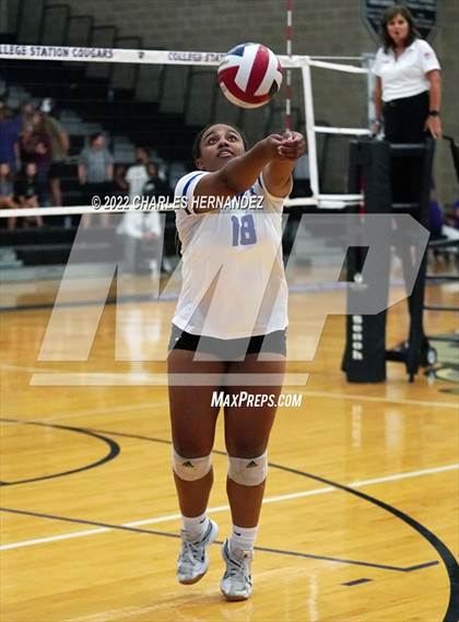 Thumbnail 1 in Episcopal vs Fulshear (College Station High School) photogallery.