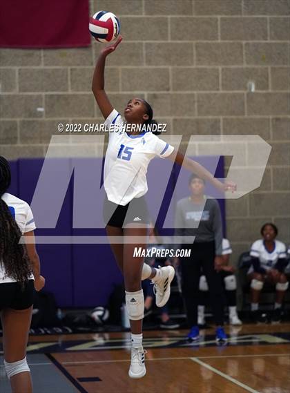 Thumbnail 2 in Episcopal vs Fulshear (College Station High School) photogallery.