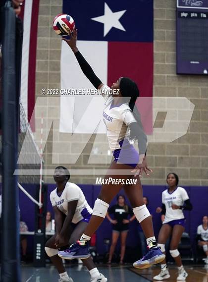 Thumbnail 3 in Episcopal vs Fulshear (College Station High School) photogallery.