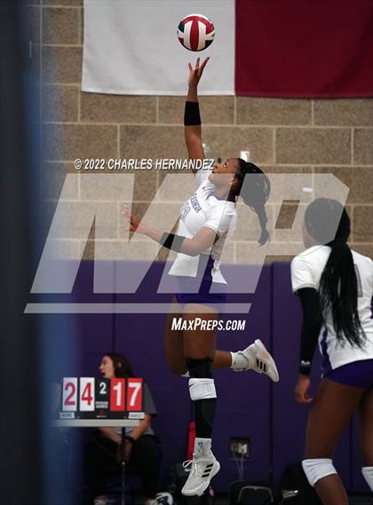 Thumbnail 2 in Episcopal vs Fulshear (College Station High School) photogallery.