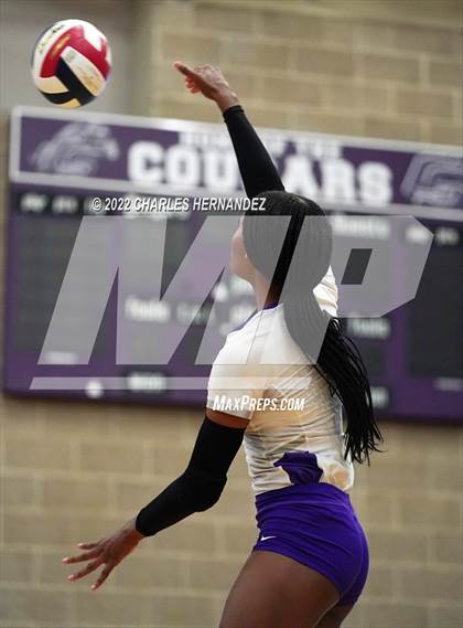 Thumbnail 2 in Episcopal vs Fulshear (College Station High School) photogallery.