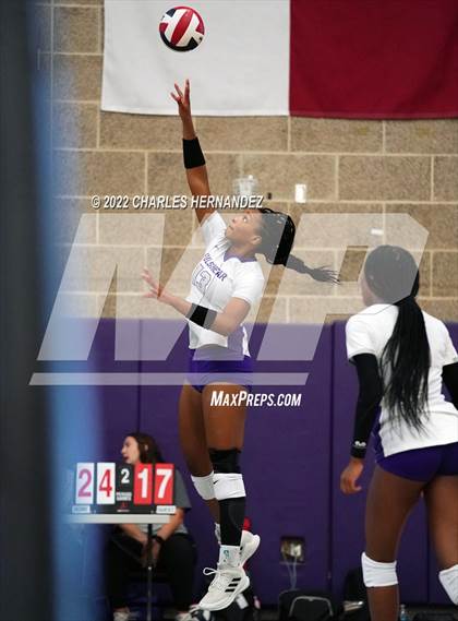 Thumbnail 1 in Episcopal vs Fulshear (College Station High School) photogallery.
