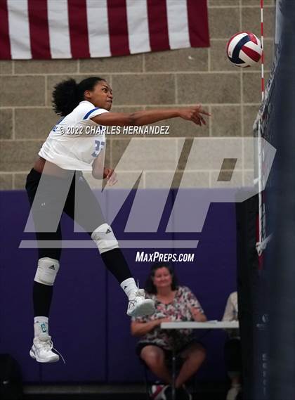 Thumbnail 2 in Episcopal vs Fulshear (College Station High School) photogallery.