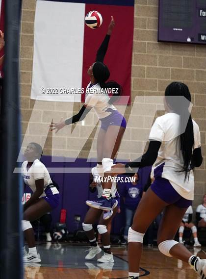 Thumbnail 1 in Episcopal vs Fulshear (College Station High School) photogallery.