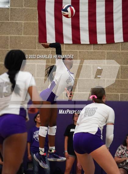 Thumbnail 2 in Episcopal vs Fulshear (College Station High School) photogallery.