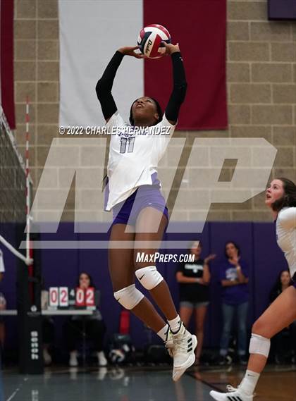 Thumbnail 3 in Episcopal vs Fulshear (College Station High School) photogallery.