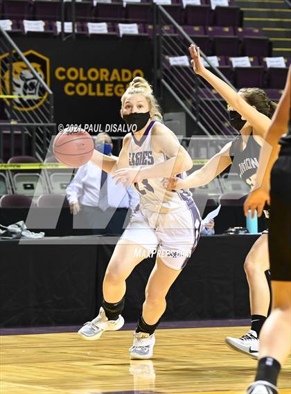Thumbnail 1 in Limon vs. Wray (CHSAA 2A State Final) photogallery.
