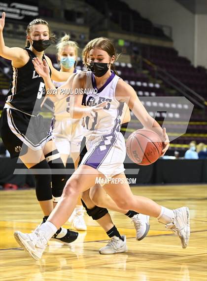 Thumbnail 3 in Limon vs. Wray (CHSAA 2A State Final) photogallery.