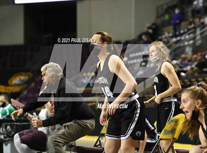 Thumbnail 2 in Limon vs. Wray (CHSAA 2A State Final) photogallery.