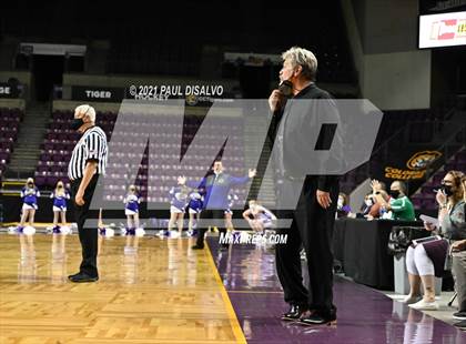 Thumbnail 3 in Limon vs. Wray (CHSAA 2A State Final) photogallery.