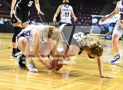 Thumbnail 2 in Limon vs. Wray (CHSAA 2A State Final) photogallery.